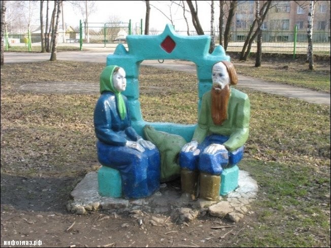 Игровая площадка - ужасы нашего городка