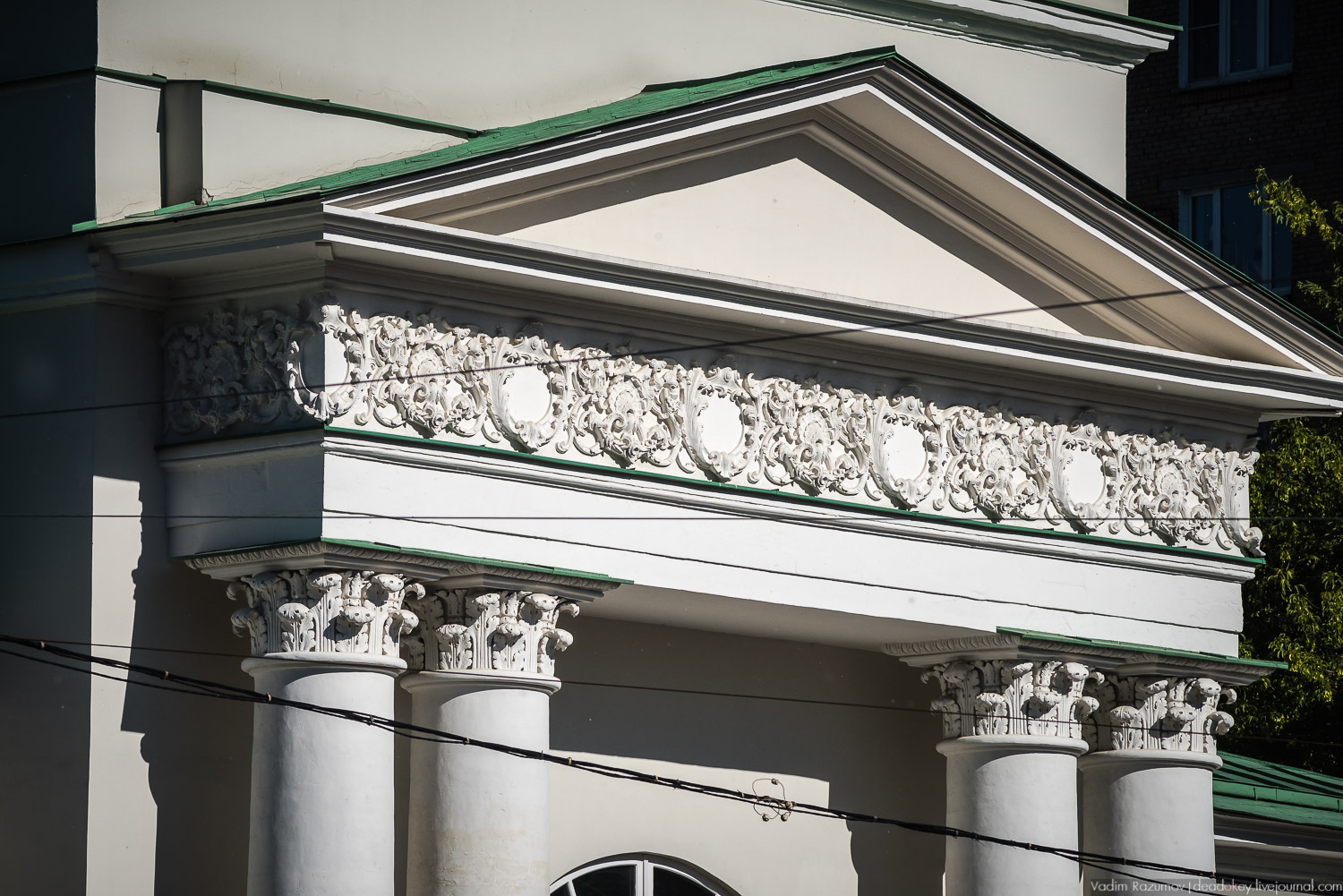 Храм в честь Свв.мчч. Флора и Лавра на Зацепе, Москва