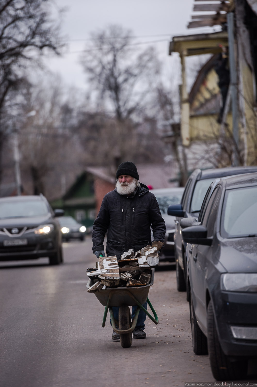 Сергиев Посад, волонтеры спасают дом на Валовой улице