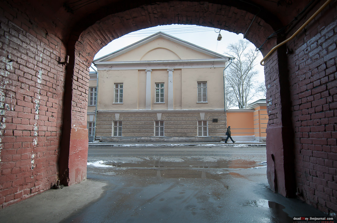 усадьба Разумовского на Гороховом поле (г. Москва, ул. Казакова, д.18)