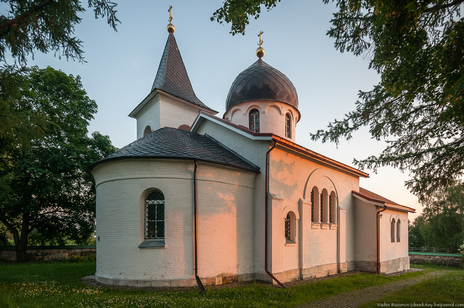 Бехово церковь Троицы Живоначальной, усадьба Поленово