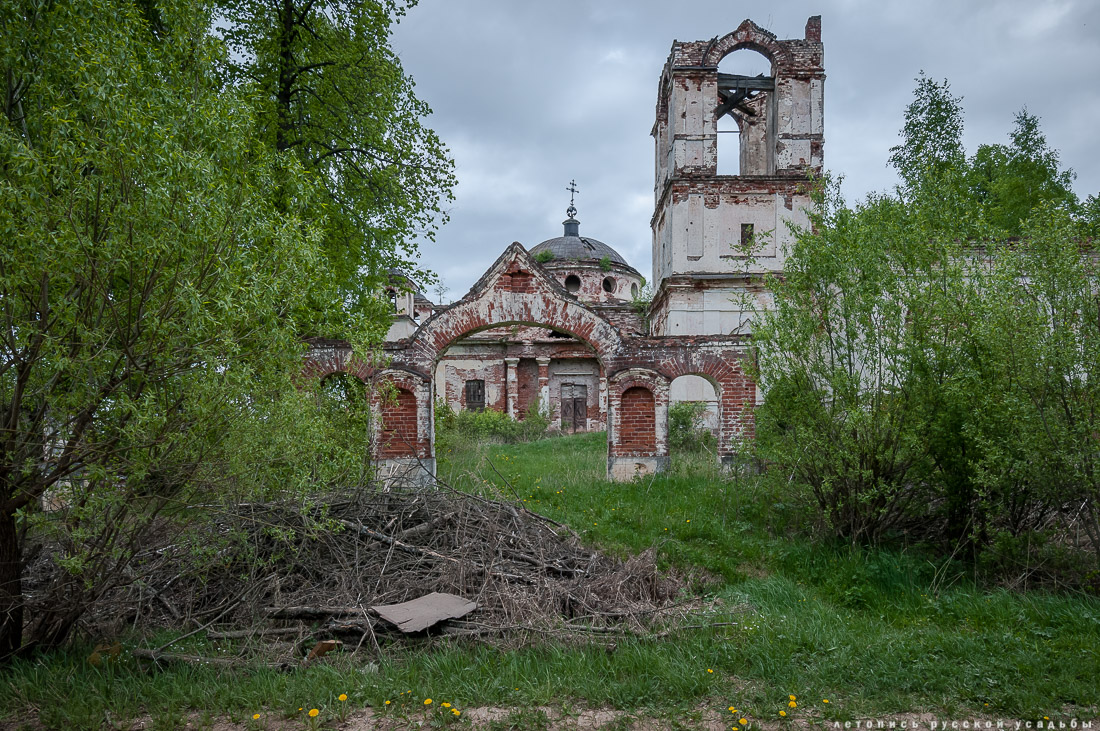 церковь Петра и Павла в Переслегино