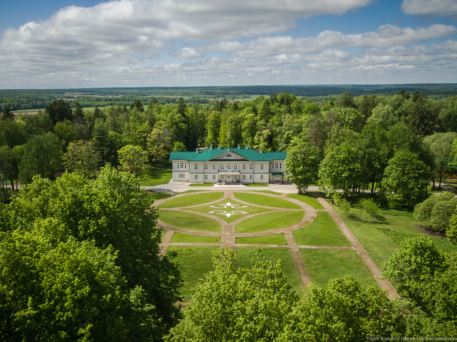 усадьба Воронино с дрона, квадрокоптера, Ярославская область, Ростовский район