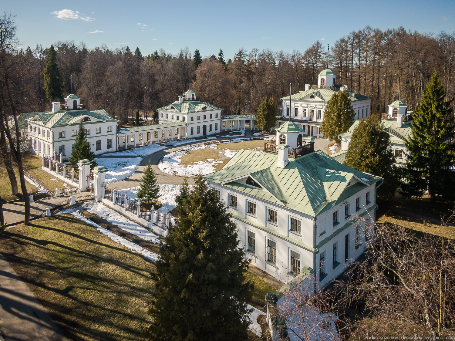 усадьба Середниково с дрона, съемка с квадрокоптера