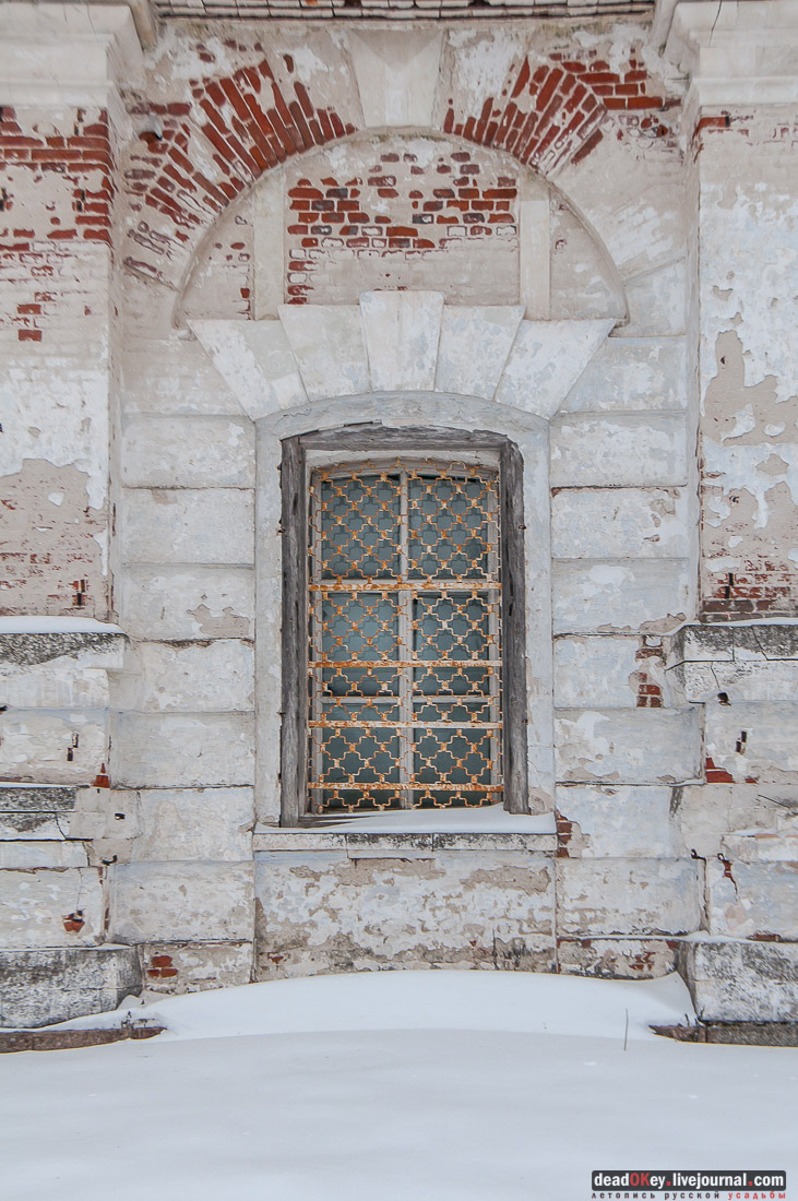 усадьба Андреевское, церковь в селе Матренино (Рощино), Церковь Воскресения Христова