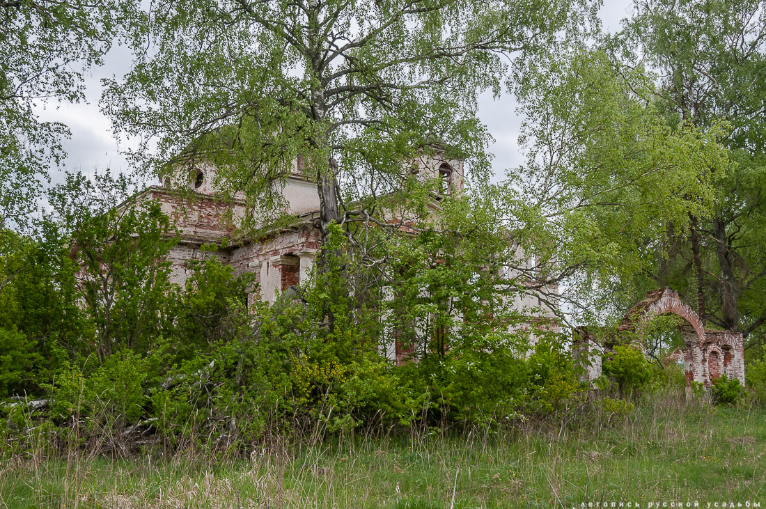 церковь Петра и Павла в Переслегино