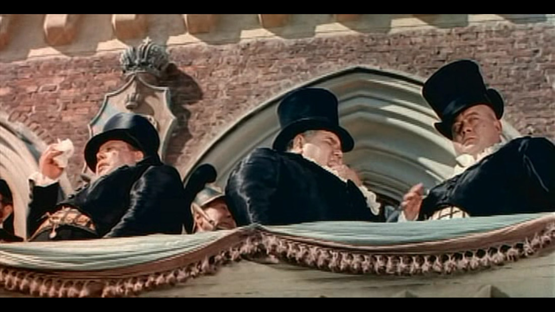 фильм Три толстяка (1966), Петергофские конюшни, Санкт-Петербург.