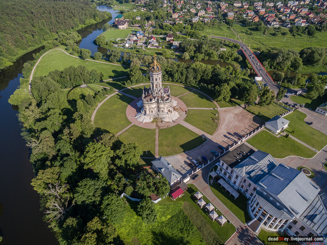 усадьба Дубровицы, Знаменская церковь с квадрокоптера
