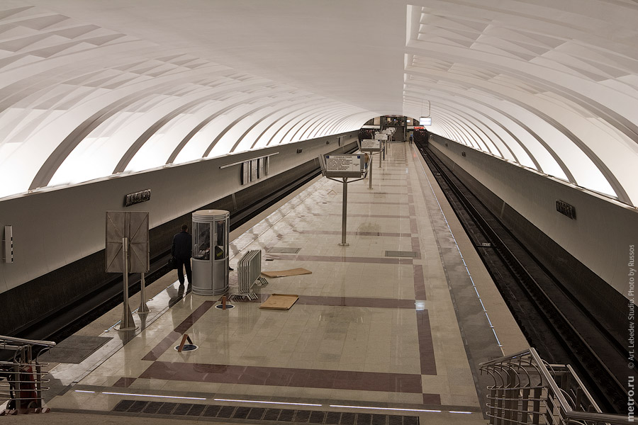 (c) www.metro.ru, Russos, 2009